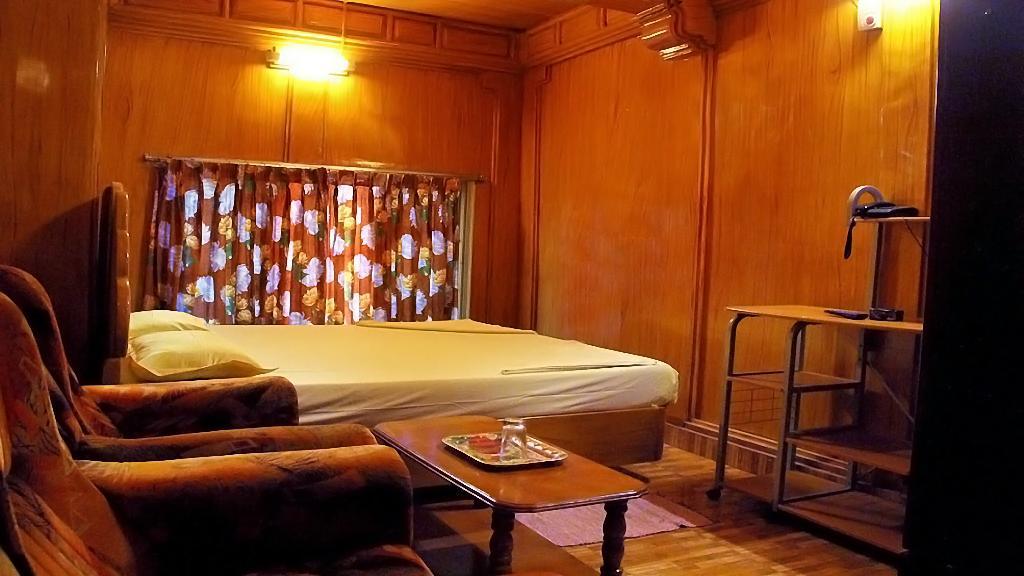 Hotel Sagar Kambam Esterno foto